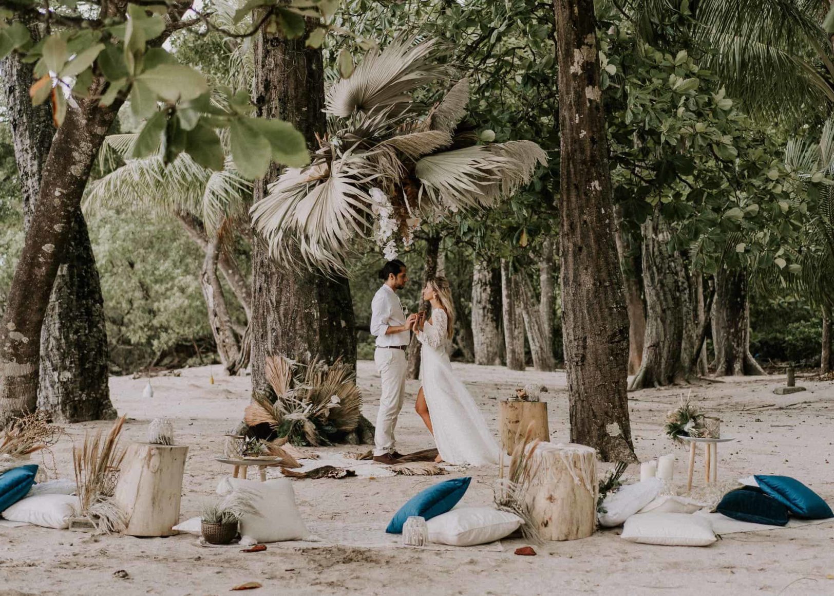 COSTA RICA WEDDING PHOTOGRAPHER