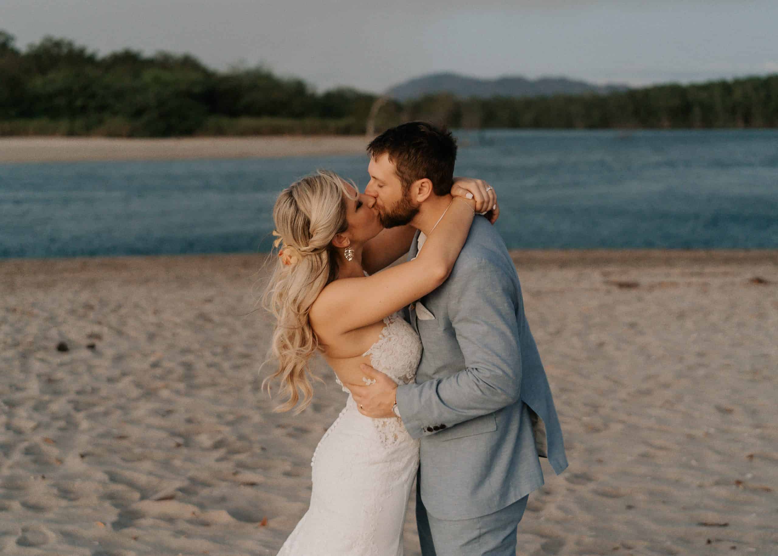 COSTA RICA WEDDING PHOTOGRAPHER