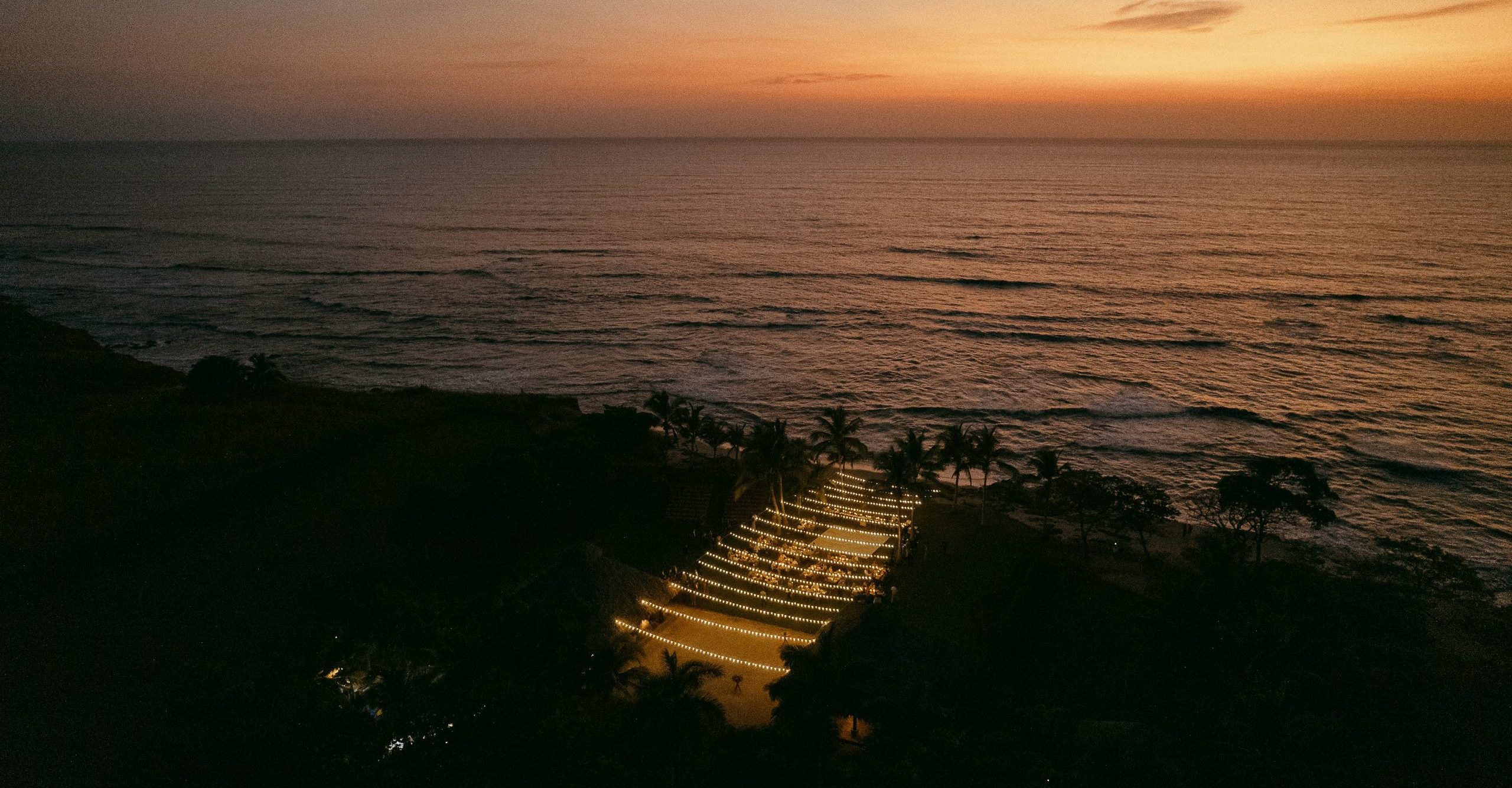 COSTA RICA WEDDING PHOTOGRAPHER