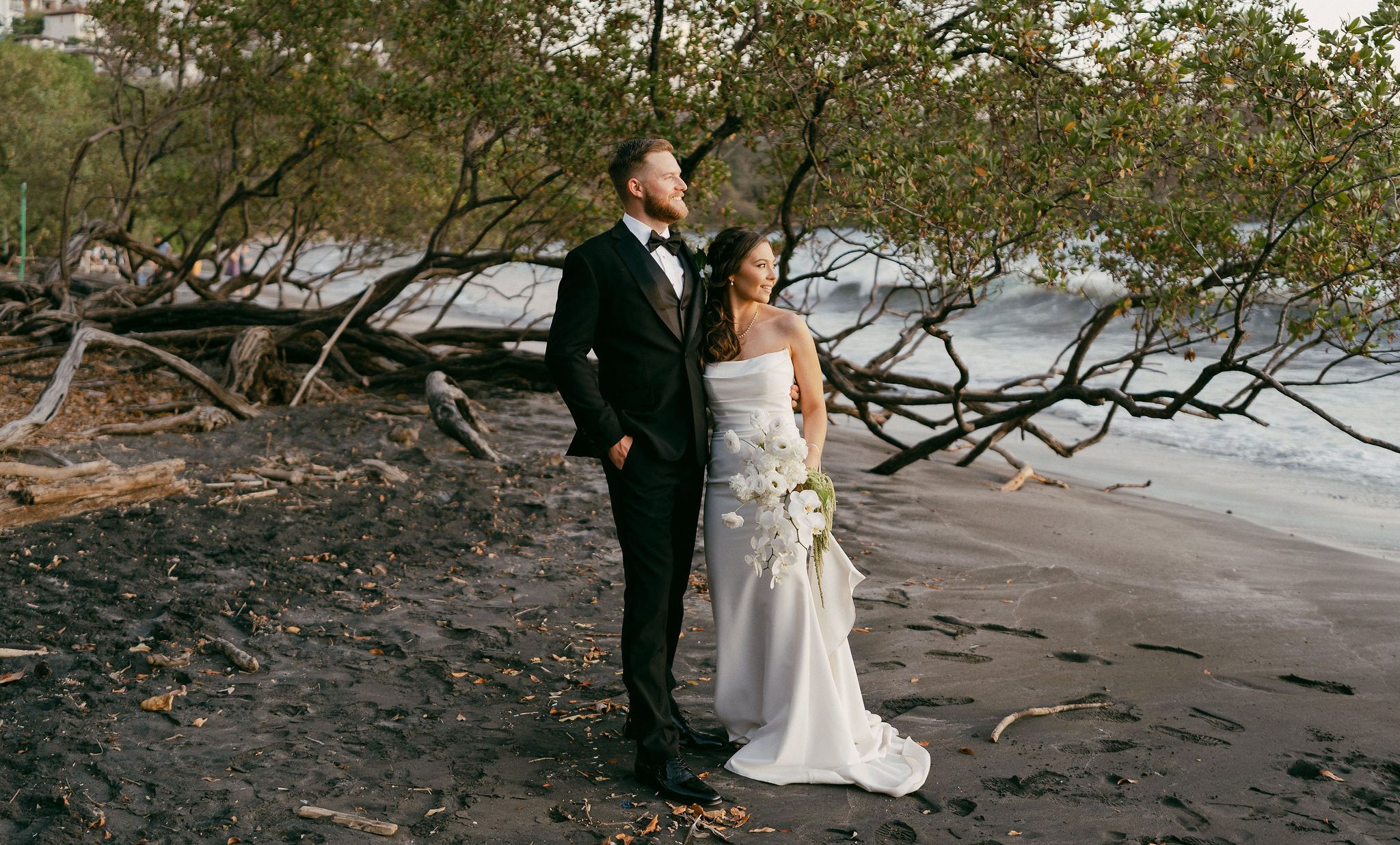 COSTA RICA WEDDING PHOTOGRAPHER
