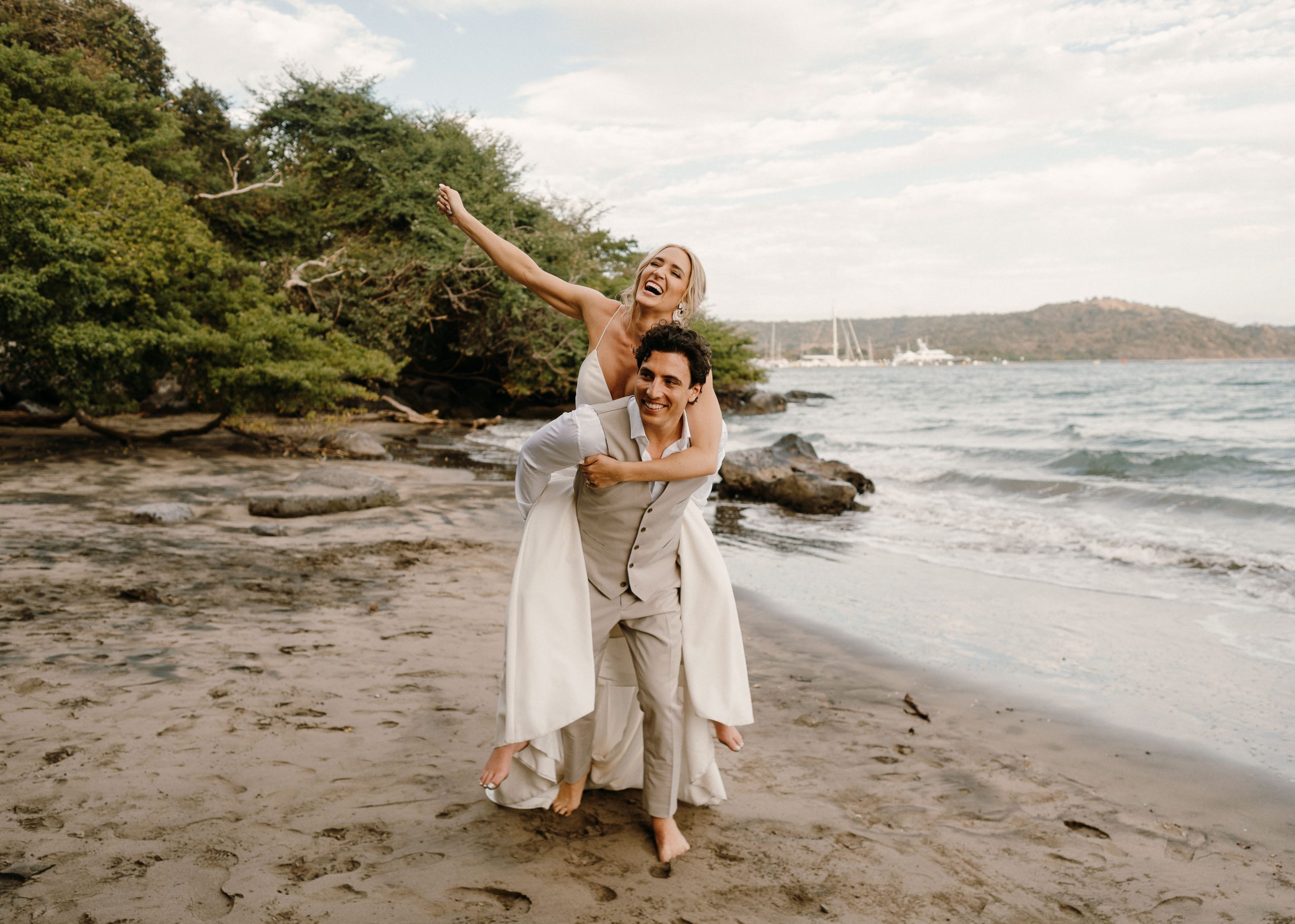 COSTA RICA WEDDING PHOTOGRAPHER