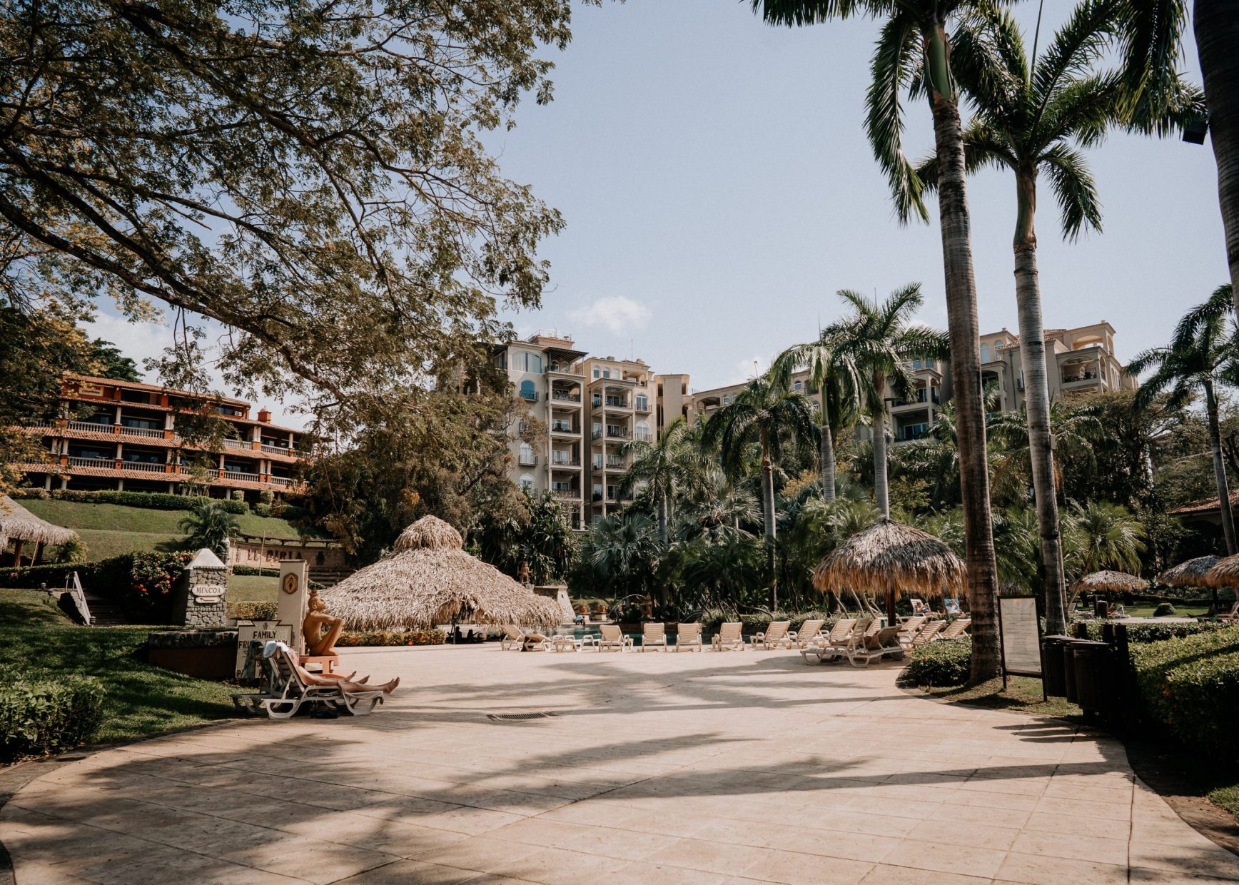 COSTA RICA WEDDING PHOTOGRAPHER