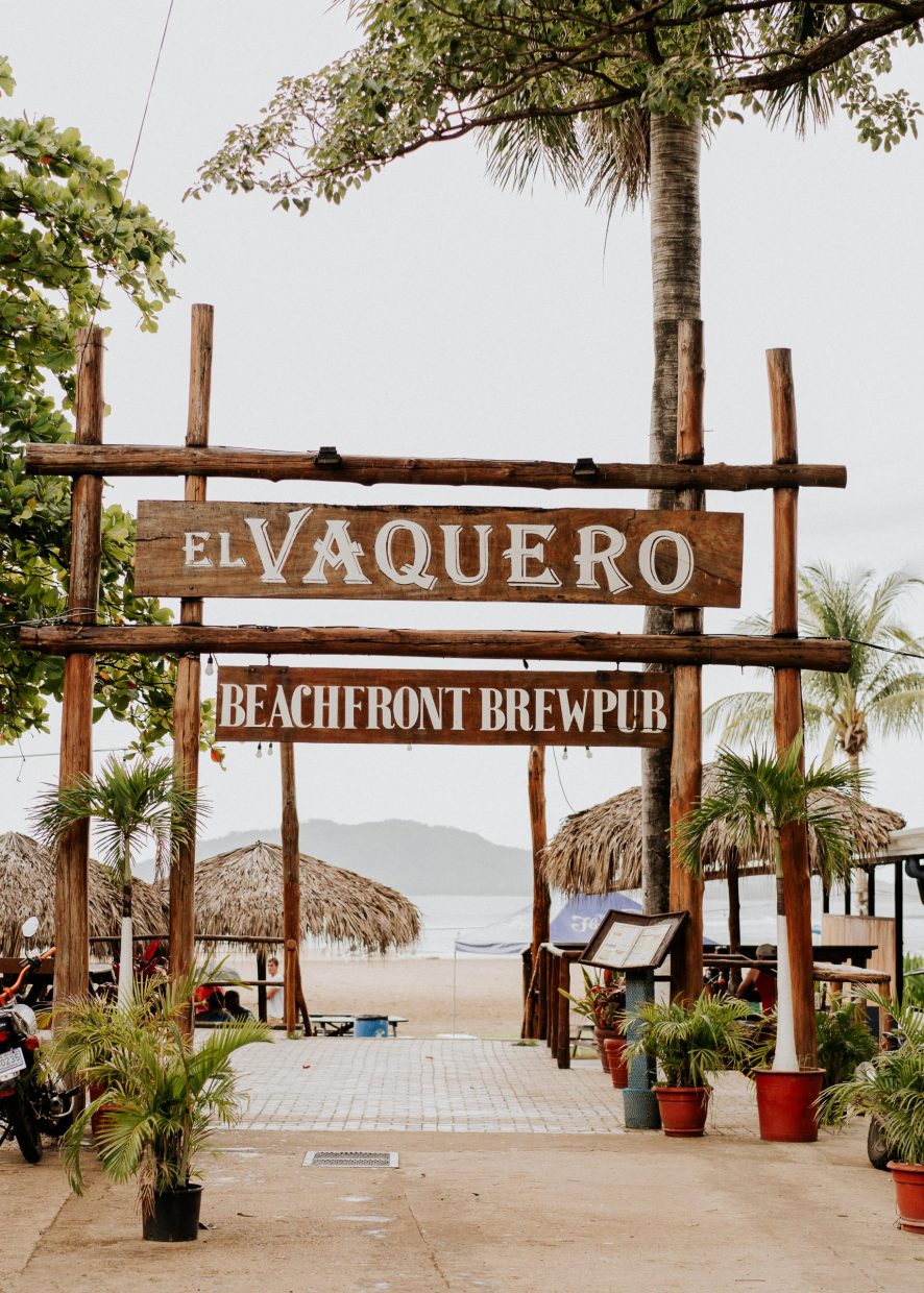 COSTA RICA WEDDING PHOTOGRAPHER