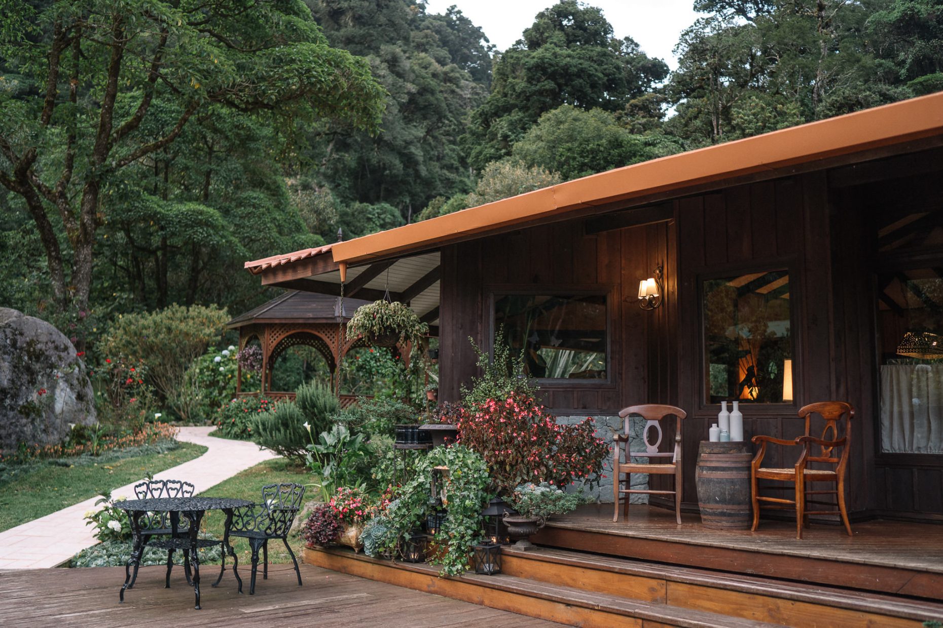 COSTA RICA WEDDING PHOTOGRAPHER