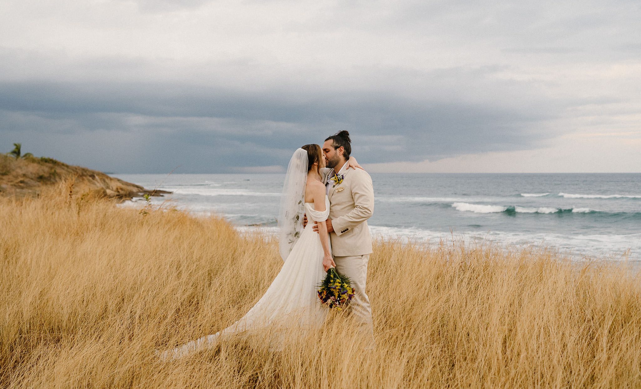 COSTA RICA WEDDING PHOTOGRAPHER